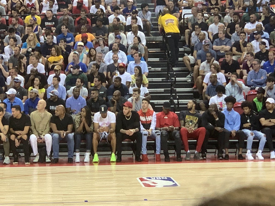 终于不用P图了！鹕人三少定妆照出炉球哥C位 这套阵容什么水平？