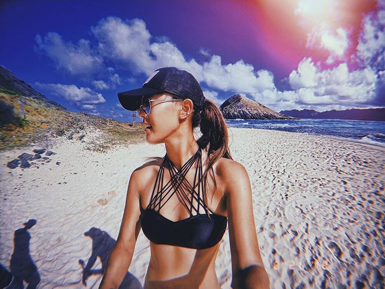 勇士太太团里的韩裔美女！比莎娃还能挣钱 还是logo男的儿媳妇