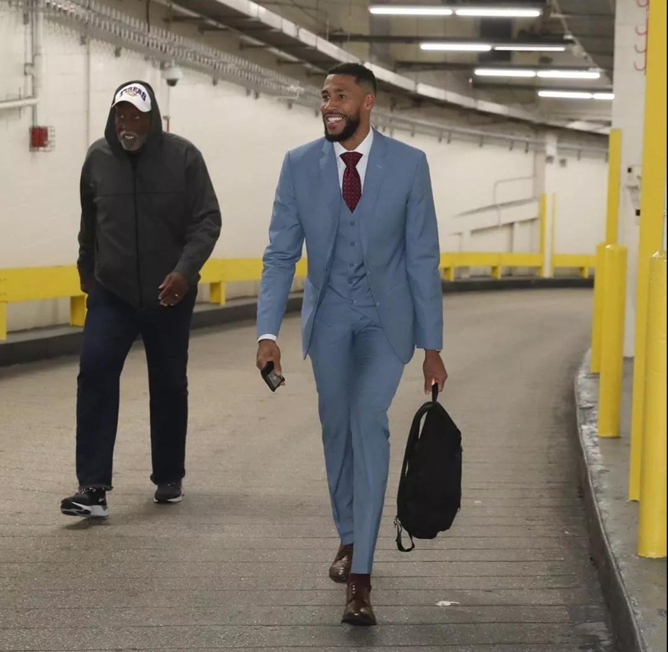 篮网型男1天换1套西装 终于求婚美国小姐成功!这审美甩登哥几条街