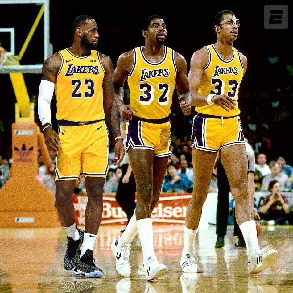 詹姆斯+魔术师+贾巴尔组三巨头