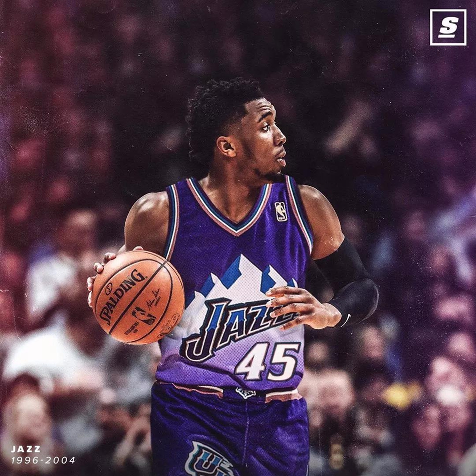 米切尔身穿爵士复古球衣