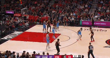 5、2019年4月11日，开拓者6人轮换28分逆转国王