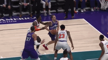 血花兄弟4天弄伤3人!发带都被他打飞!别忘了 他当年靠揍队友成名