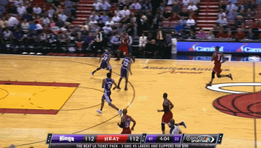 9、詹姆斯绕球过人2+1