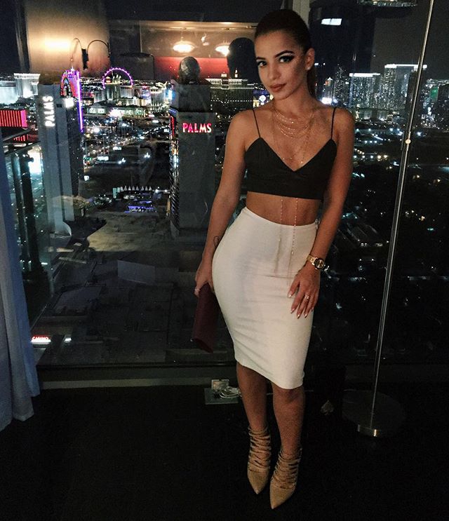 慢巴成功生儿子！孩他妈洋娃娃的脸+野性身材 四舍五入是中国媳妇