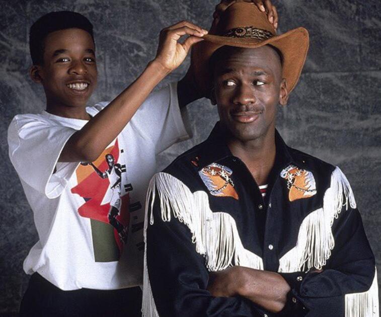 万圣节cos乔丹也要争第一