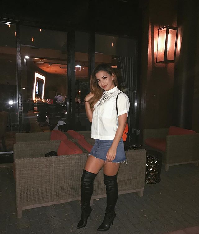 慢巴成功生儿子！孩他妈洋娃娃的脸+野性身材 四舍五入是中国媳妇