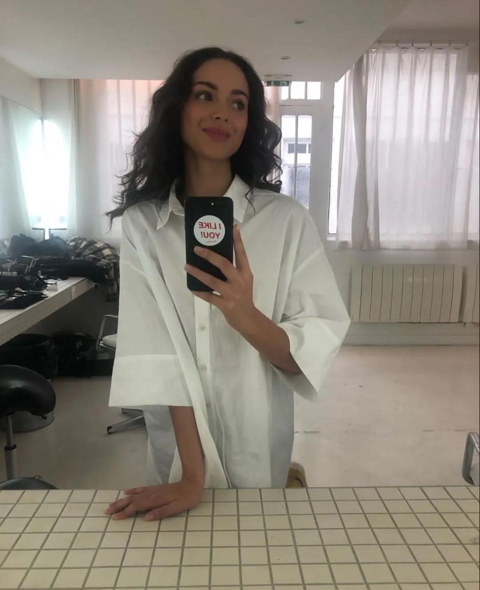 这是亲兄妹？哥哥入选NBA最丑球员 妹妹是顶级超模与赌王儿媳同台