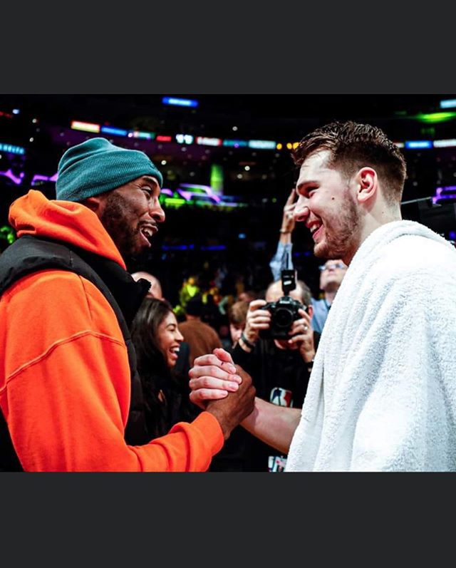 东契奇晒照回顾本赛季：打进全明星首发 绝杀快船 当面致敬科比