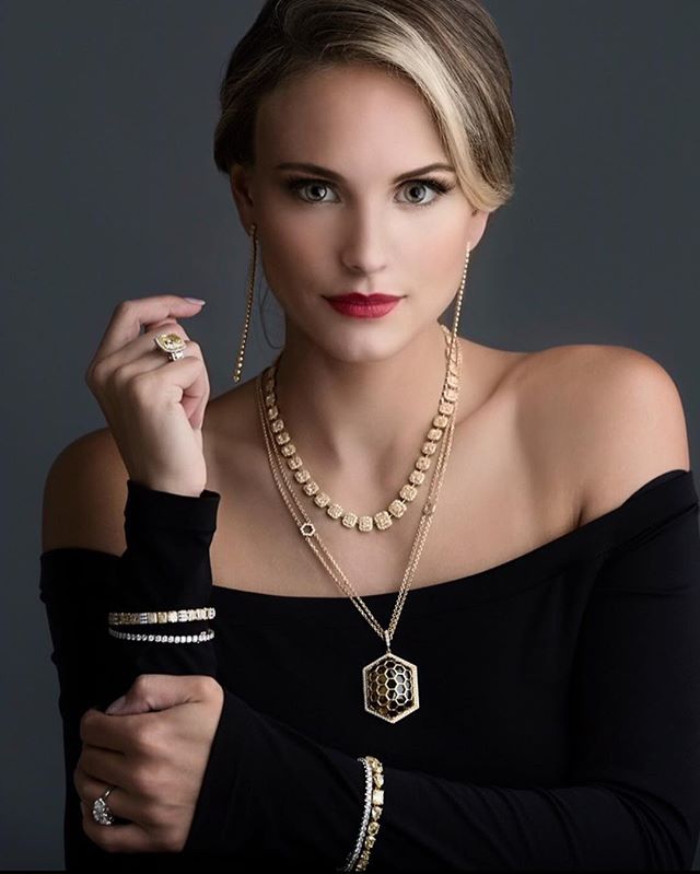 美国版陈意涵?美国小姐拿过排球冠军 字母哥都要心动了