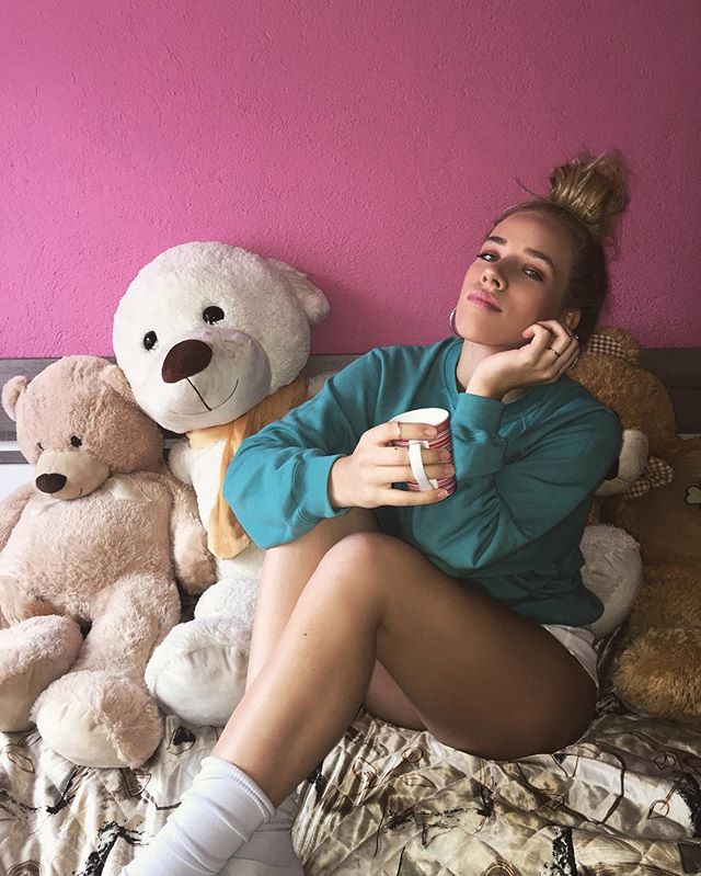 魔鬼身材的美女球手 千万别让登哥发现她!