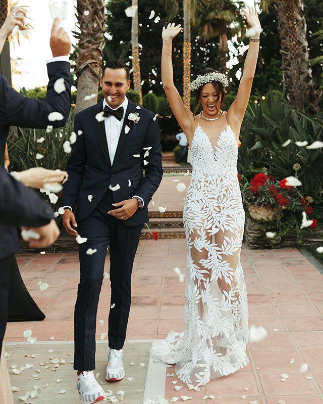 勇士太太团里的韩裔美女！比莎娃还能挣钱 还是logo男的儿媳妇