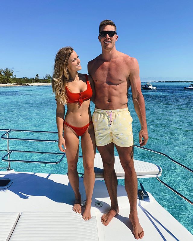 这可能是NBA颜值最高的CP 美妻左右开弓比莱昂纳德还准