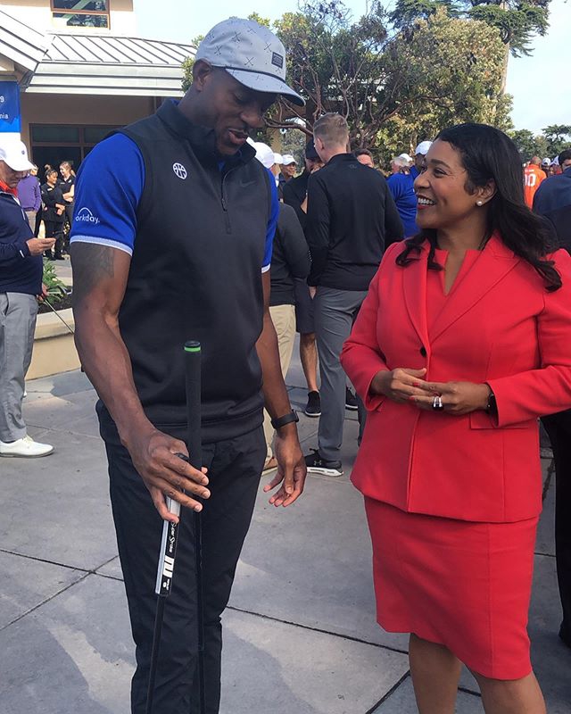 帅就完了！库里举办慈善高尔夫赛 联盟第一库吹前来捧场