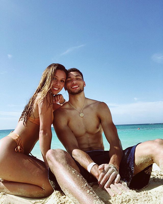 一股清流！有钱有颜的当红小生6年来零绯闻 美艳女友让他变痴情男