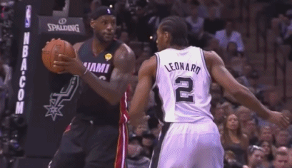 莱昂纳德凭啥挑衅詹皇？他俩一共交手过23场 数据可能会吓你一跳