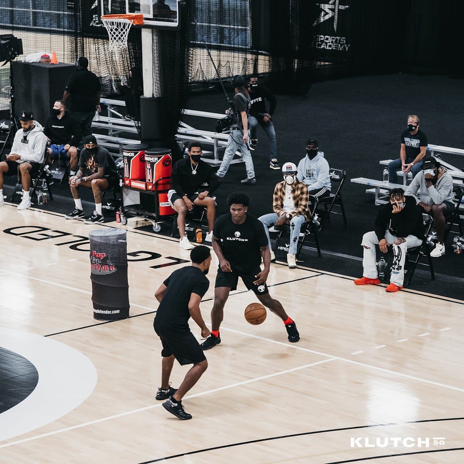 富保罗客户聚会！詹眉领衔追梦特雷杨在列 这要凑成一队真无敌了