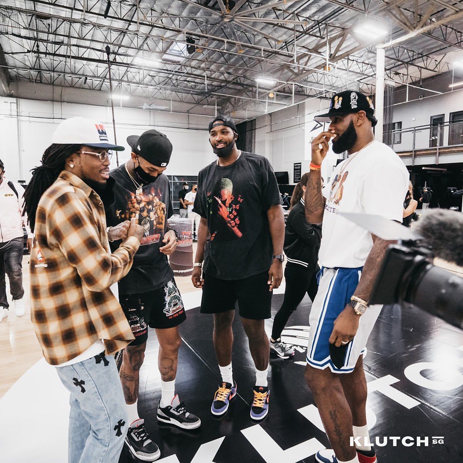 富保罗客户聚会！詹眉领衔追梦特雷杨在列 这要凑成一队真无敌了