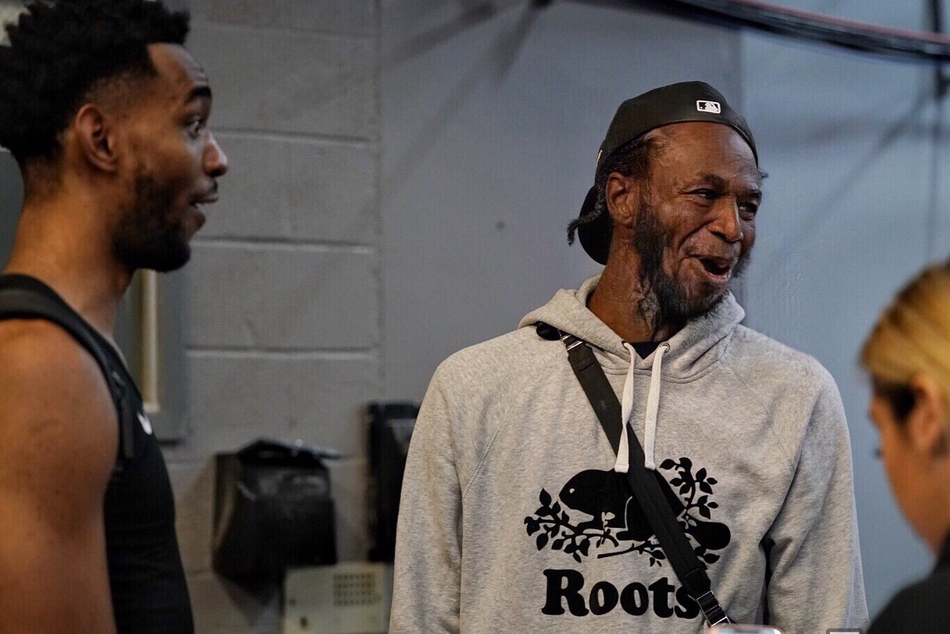 风靡NBA的变老挑战！白胡子老詹依旧霸气 一人撞脸波波维奇