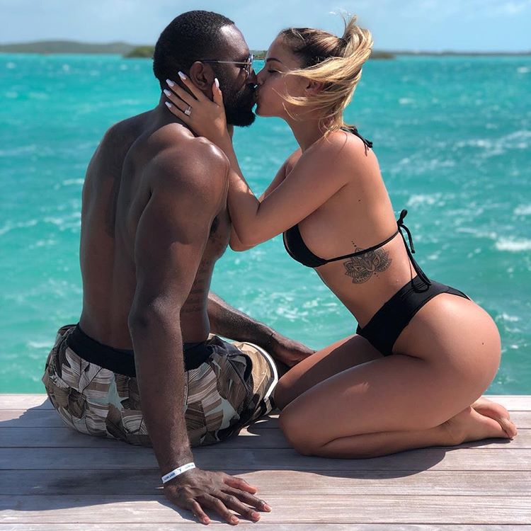 场均3分的糙汉竟拥有极品美妻 这身材可以单挑卡戴珊家族了