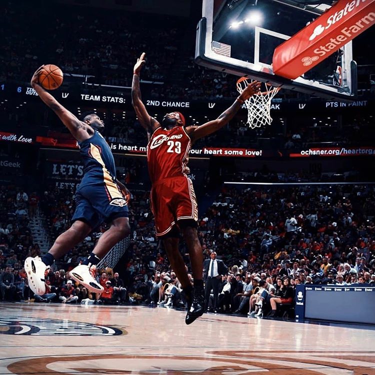 19岁的锡安VS18岁的詹姆斯