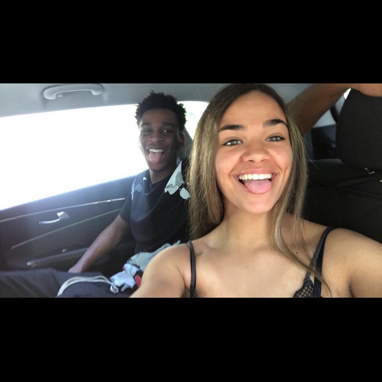 新秀赛第一潮男!高中就锁定女足队花 初恋脸大长腿还有绝美闺蜜团