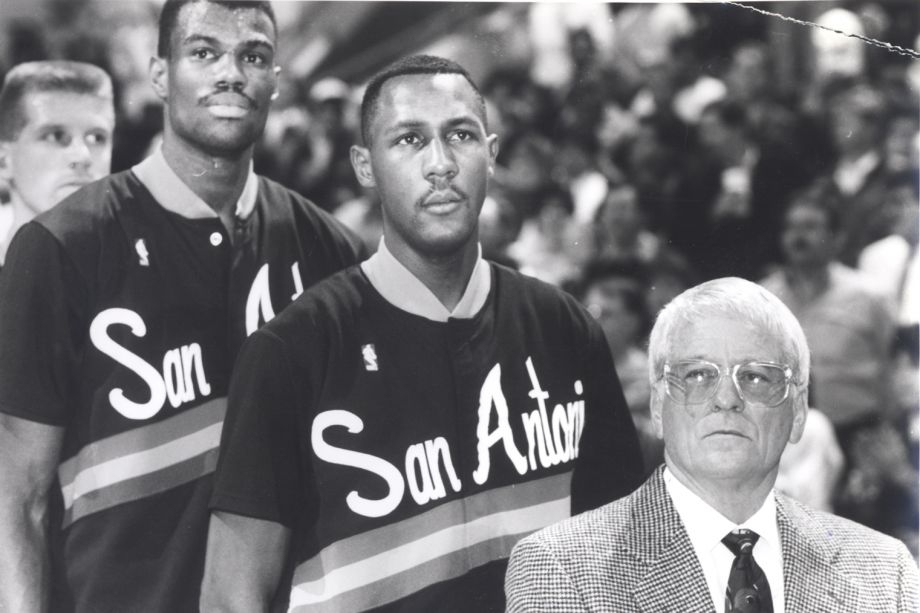 3、约翰-卢卡斯 0分24助攻