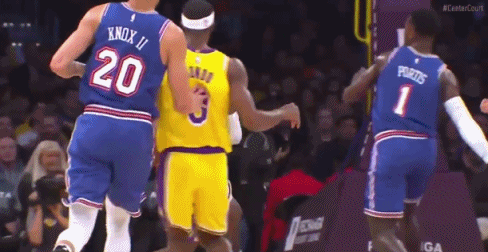 血花兄弟4天弄伤3人!发带都被他打飞!别忘了 他当年靠揍队友成名