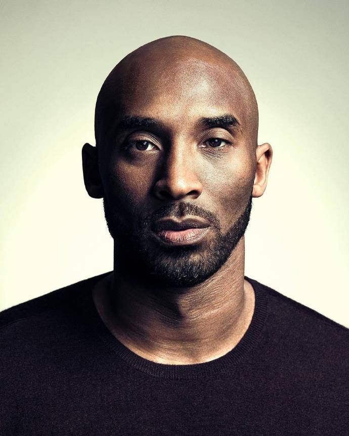 科比拍摄最新写真 变身霸道总裁