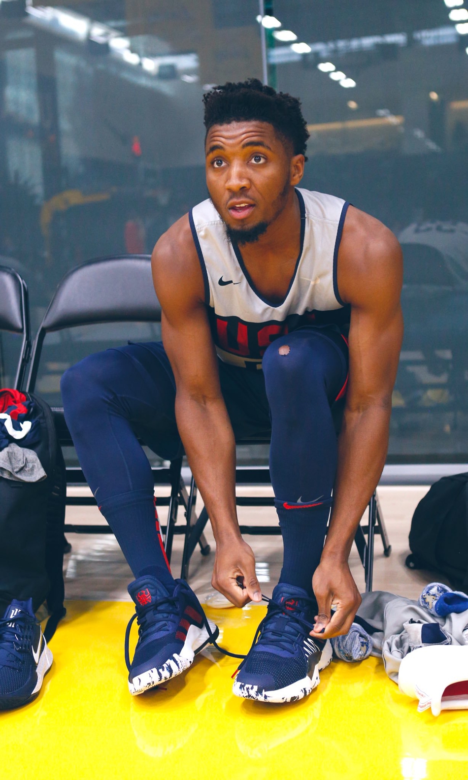 美国男篮征用湖人训练馆 NBA鞋王到了国家队依旧让人馋哭了