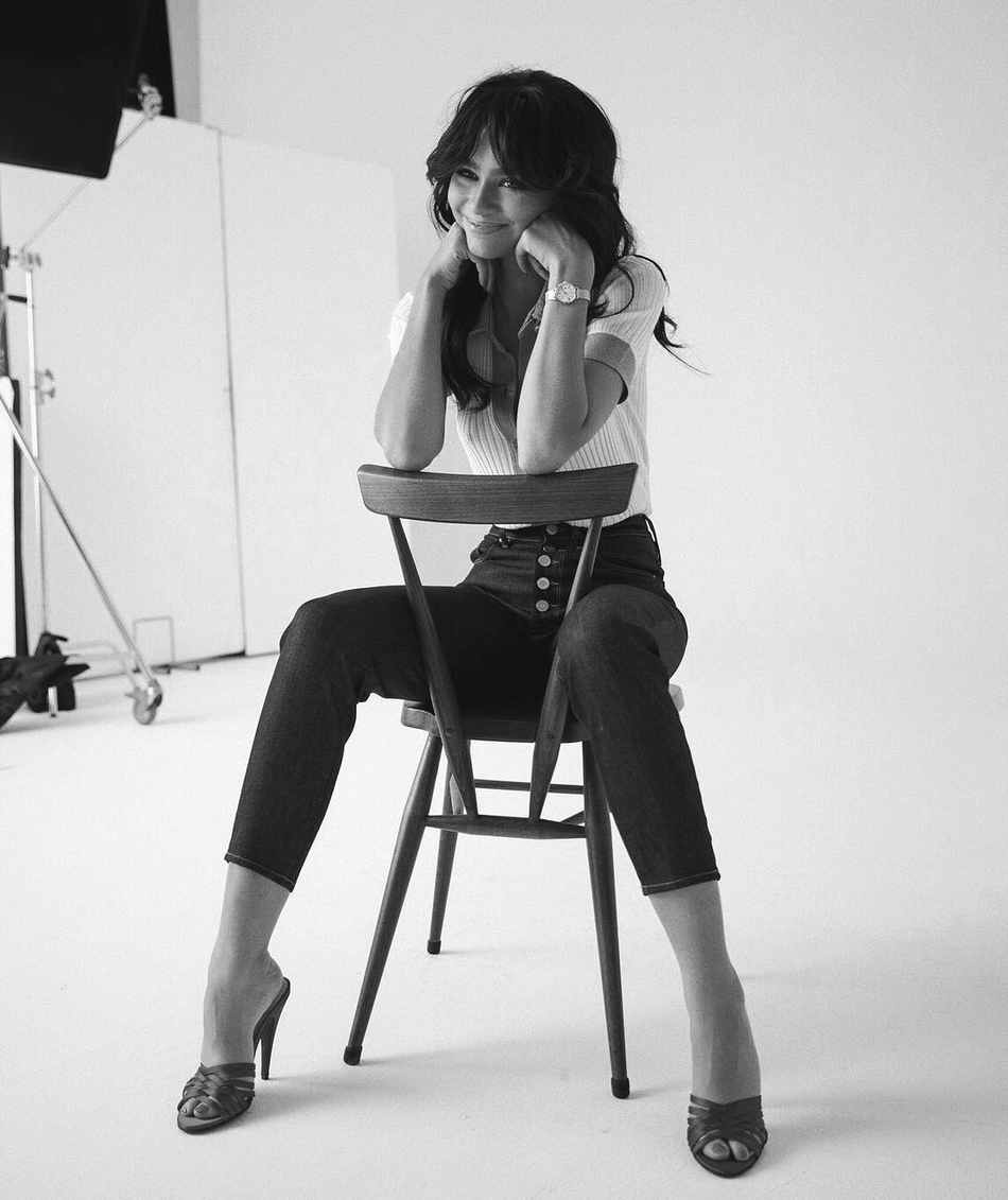 NBA花边新贵！蜘蛛侠都想撩的长腿女神 粉丝是米切尔的30倍