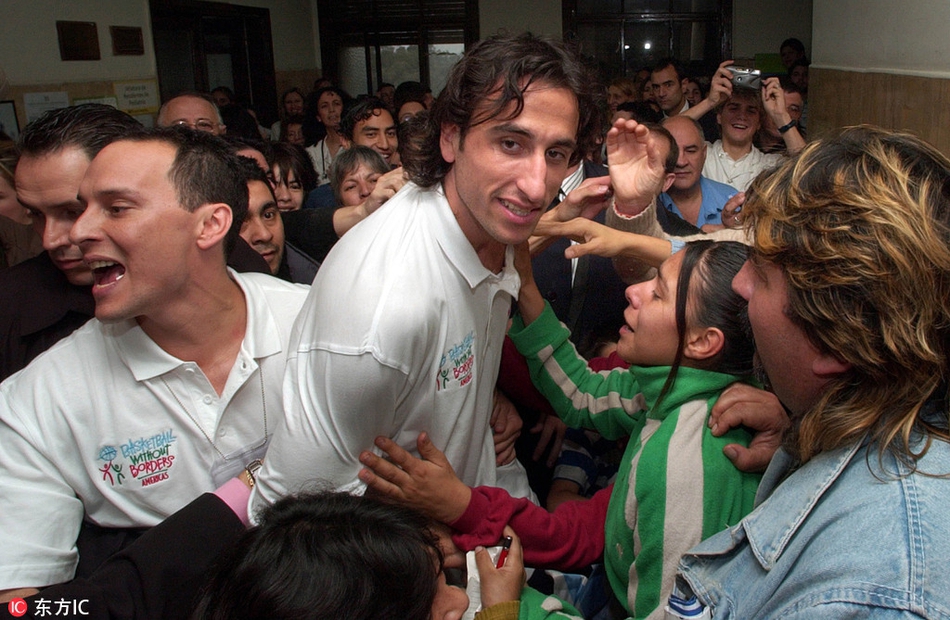 12、他曾经拥有一头长发