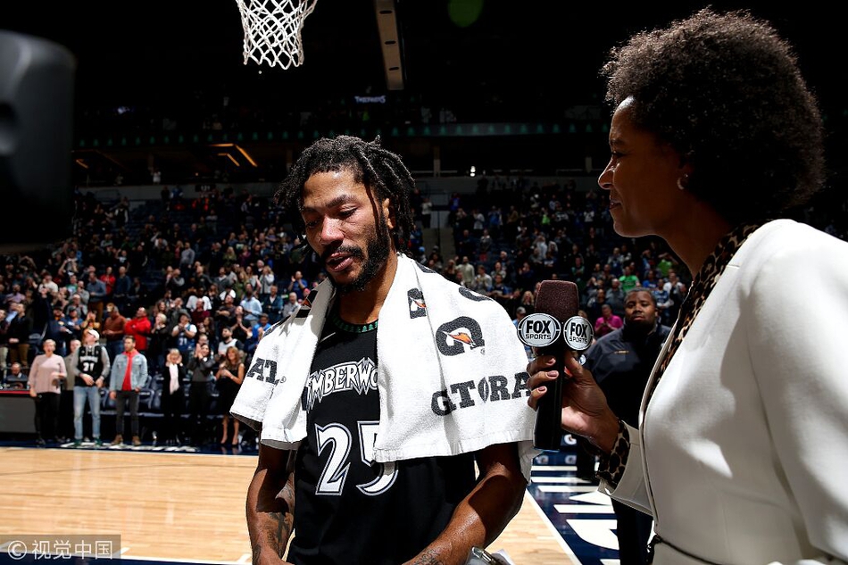 罗斯50分之夜获NBA年度最佳时刻!生涯新高+封盖绝杀 赛后哭成泪人