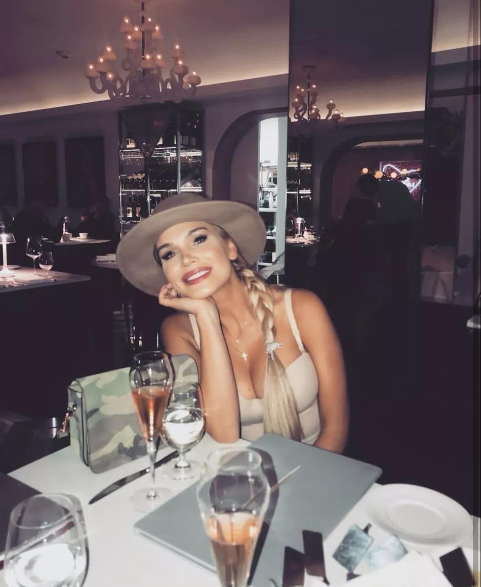 6年！白嫩鲜肉变大胡子糙汉 他媳妇却留住了青春容颜和S+身材