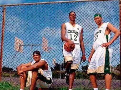 NBA版人生若只如初见！科比麦蒂相约游乐园 联盟头号交际花是他