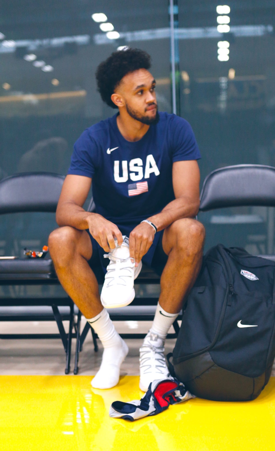 美国男篮征用湖人训练馆 NBA鞋王到了国家队依旧让人馋哭了