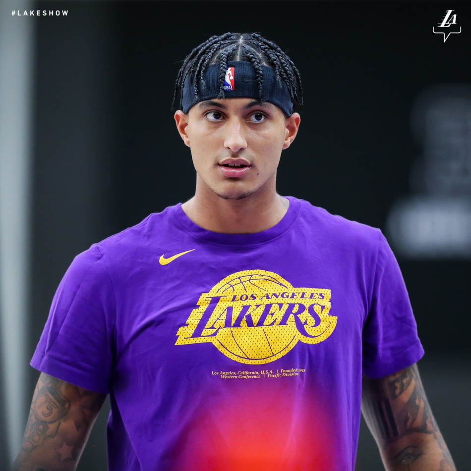 库兹马顶着新发型训练。