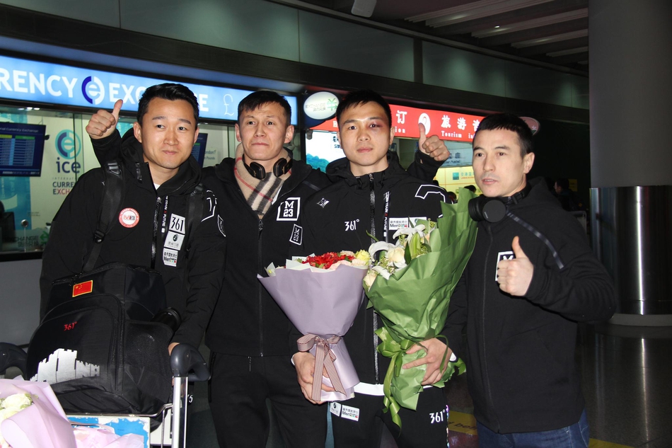 世界拳王徐灿载誉回到北京