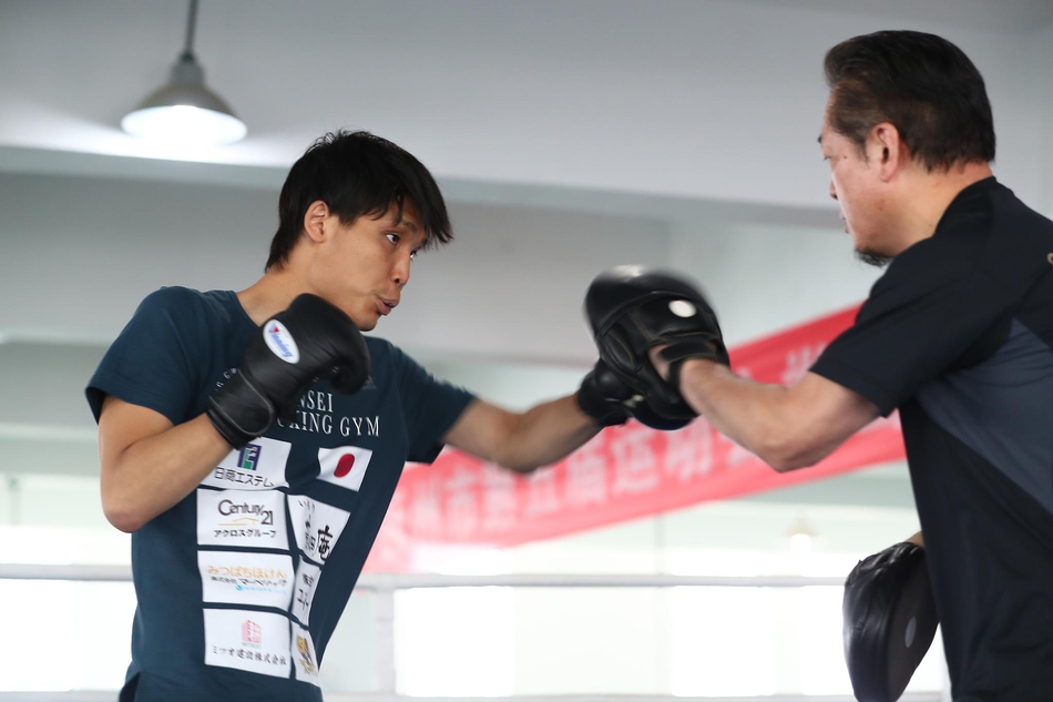 徐灿与久保隼进行赛前公开训练