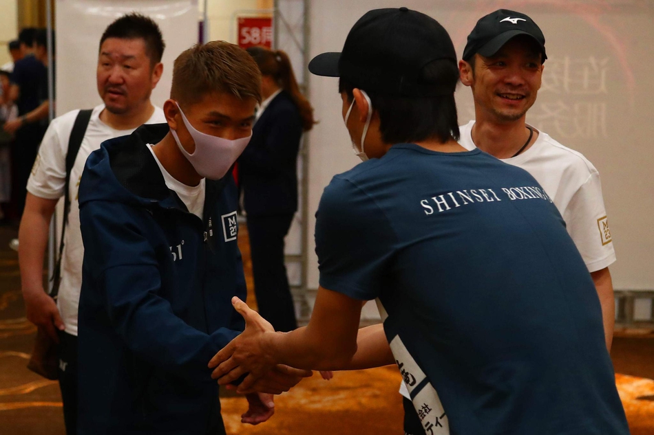 徐灿卫冕战前发布会举行