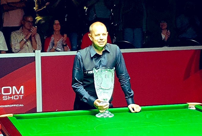 霍金斯首次获得保罗亨特赛冠军