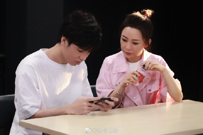 潘晓婷和letme看比赛