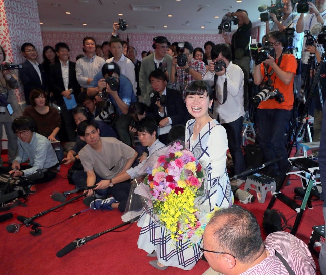 福原爱东京举办退役发布会