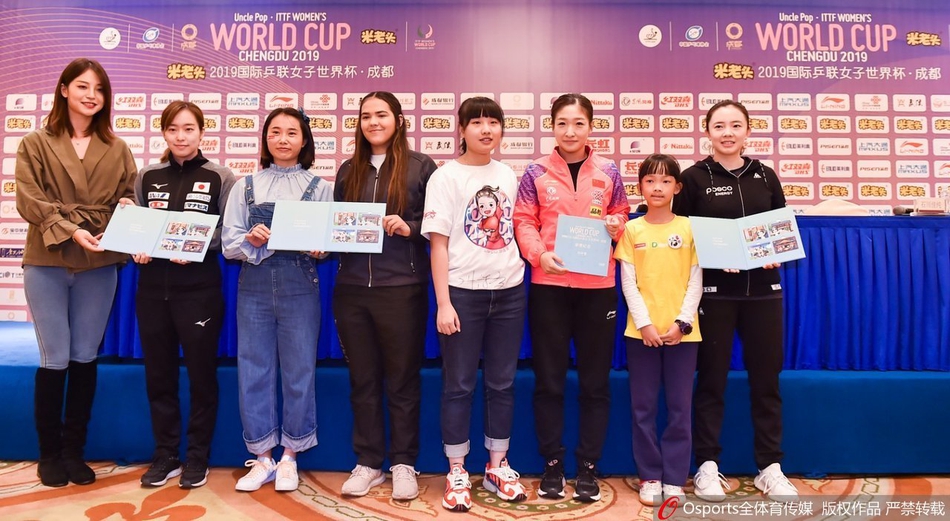 刘诗雯石川佳纯出席球迷见面会