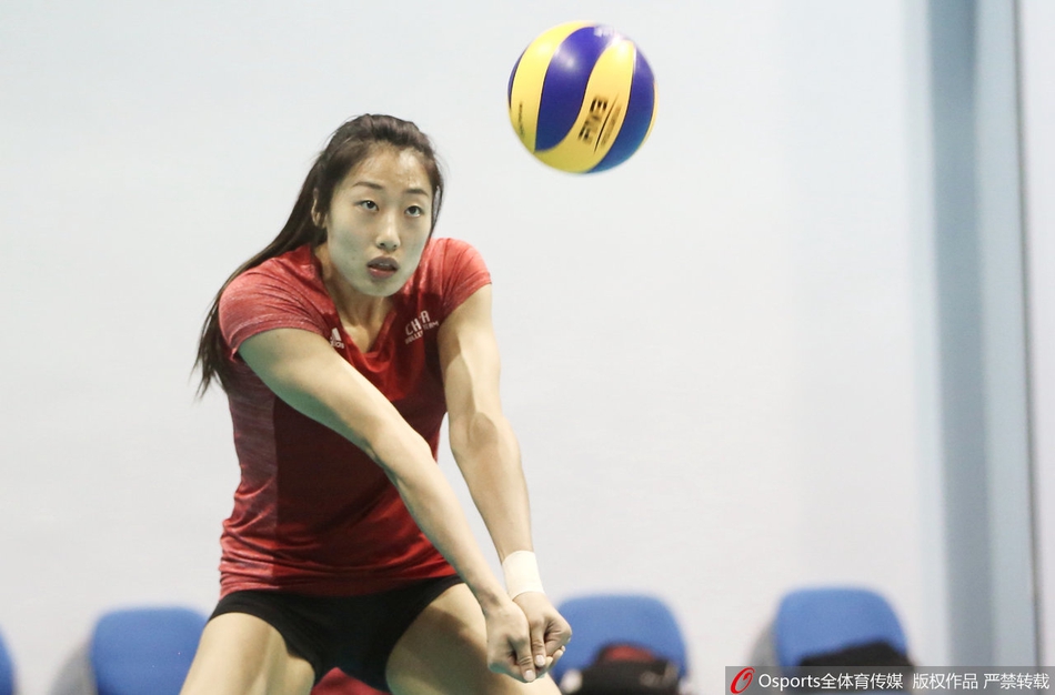 中国女排五一不休息积极训练