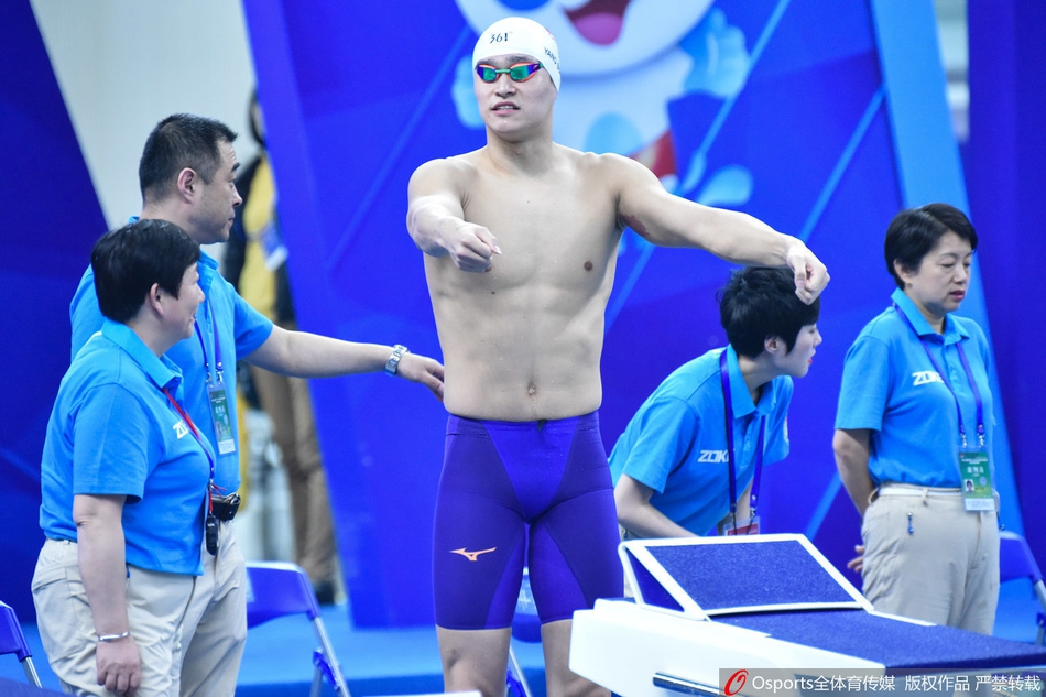 冠军赛孙杨对赛道线提出异议