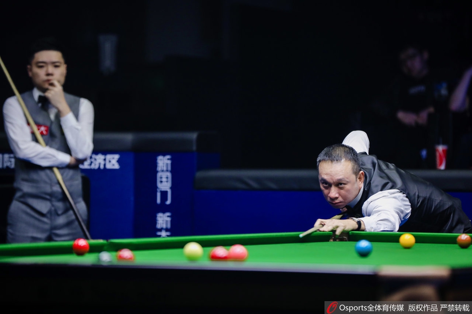 中国赛首轮丁俊晖vs瓦塔纳