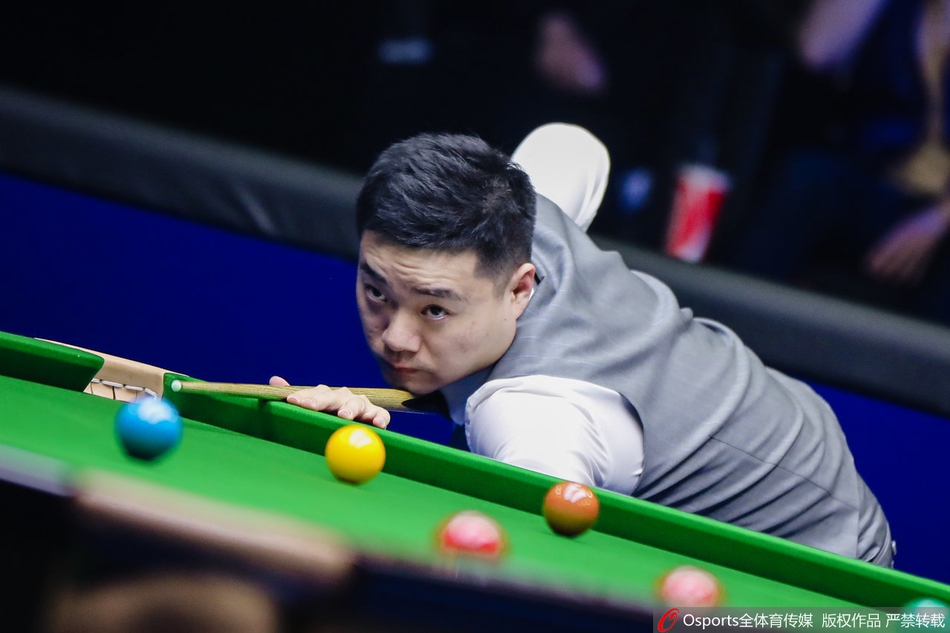 中国赛首轮丁俊晖vs瓦塔纳