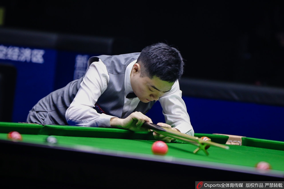 中国赛首轮丁俊晖vs瓦塔纳