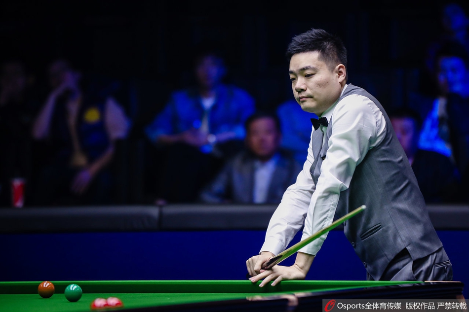 中国赛首轮丁俊晖vs瓦塔纳